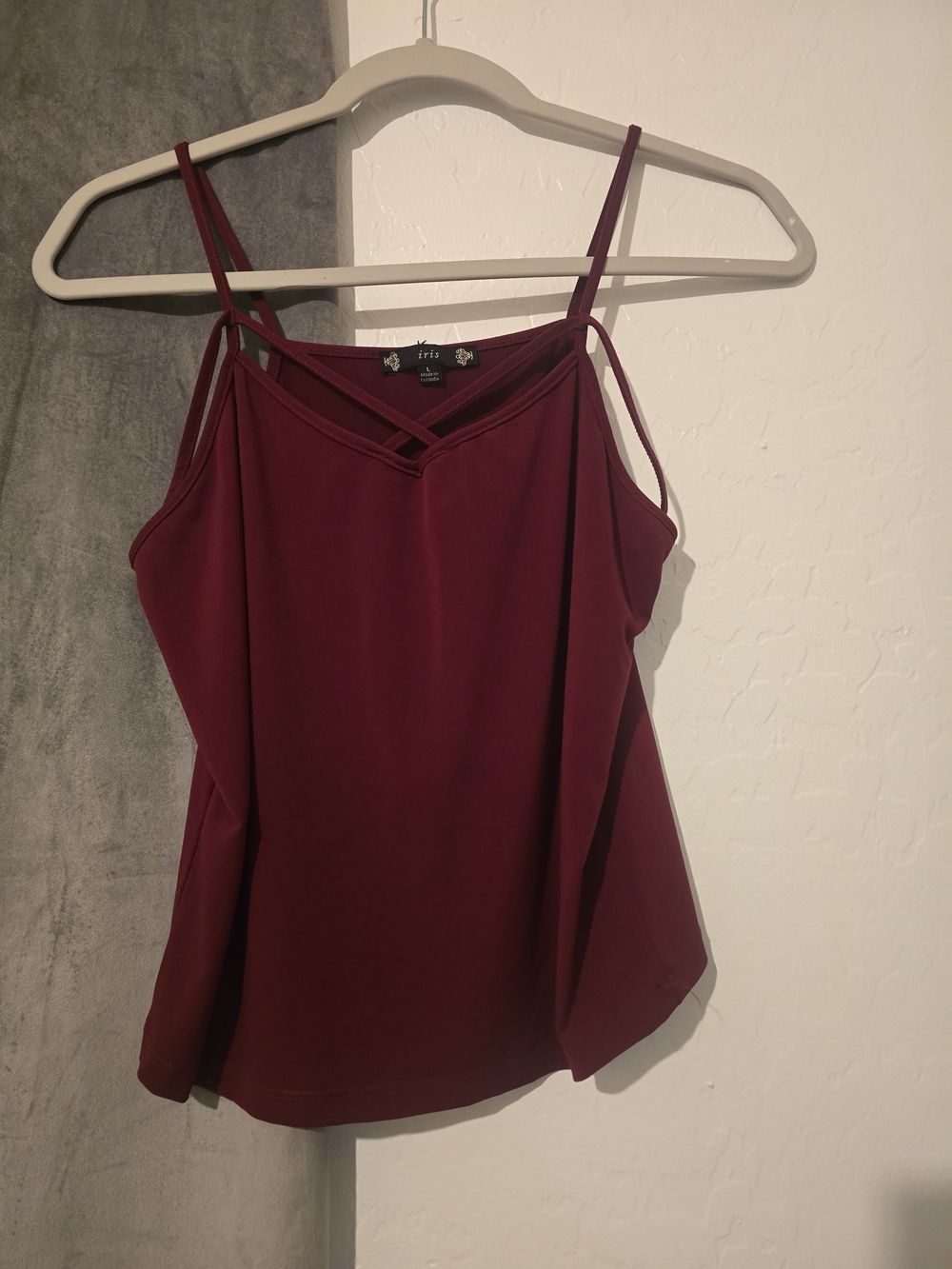 iris Women's Camisole in Red Size Large Like New